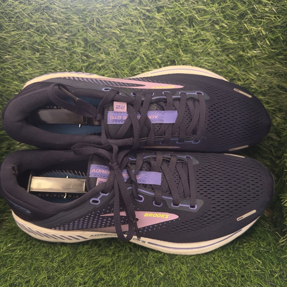 Brooks Adrenaline GTS 22 Shoes Womens Size 10.5 B Black Pink Purple Running